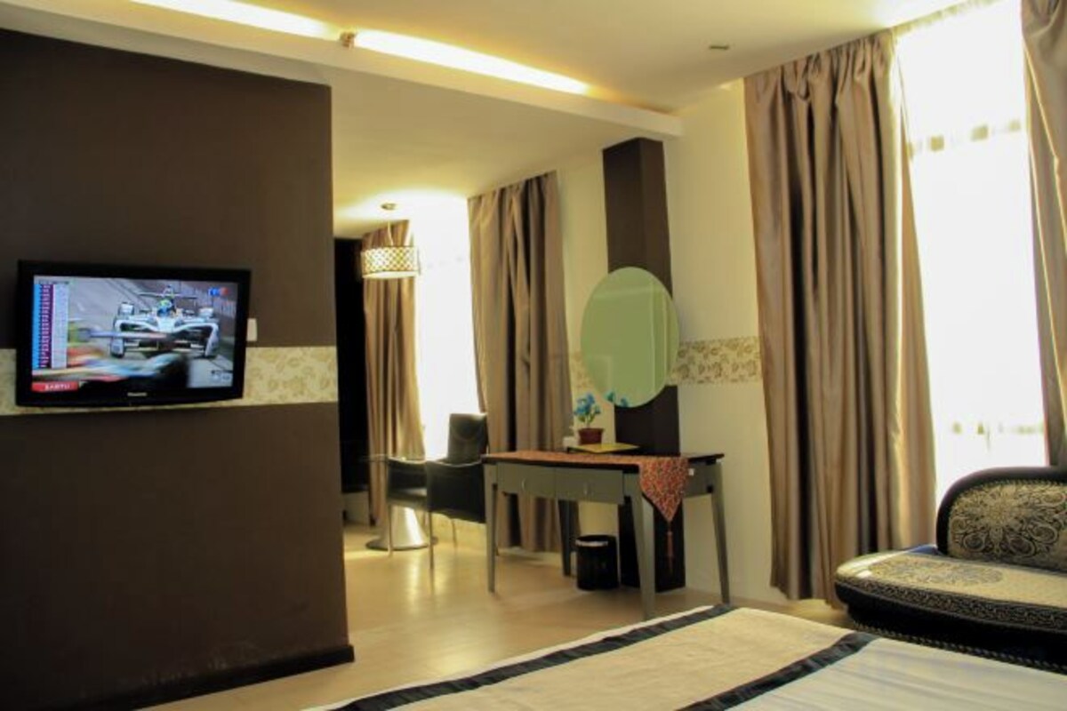 Court King Room