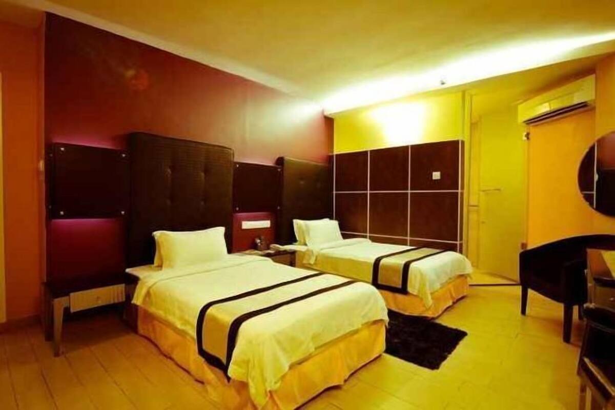1 bedroom, minibar, blackout curtains, iron/ironing board