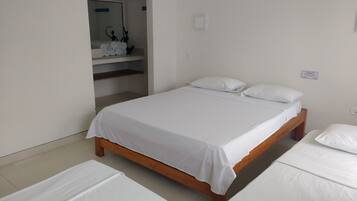 Apartment, 2 Bedrooms, Beach View | Bed sheets