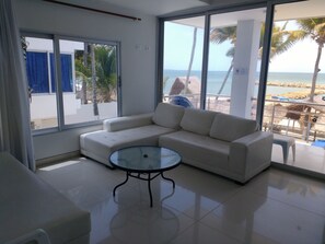Apartment, 2 Bedrooms, Beach View | Living room
