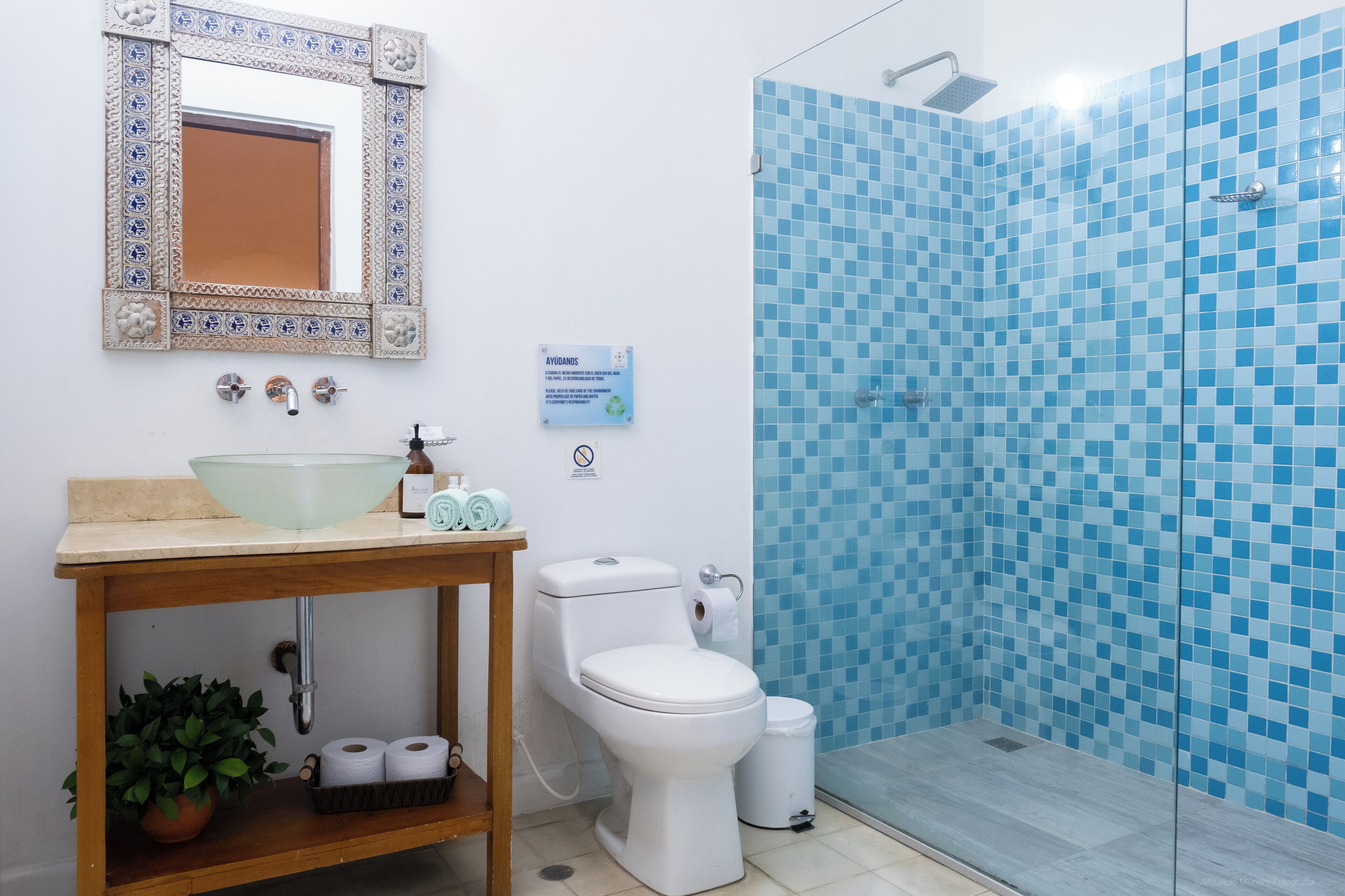 shower, free toiletries, towels