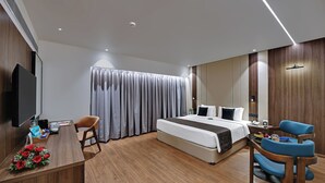 Ropa de cama de alta calidad y minibar 