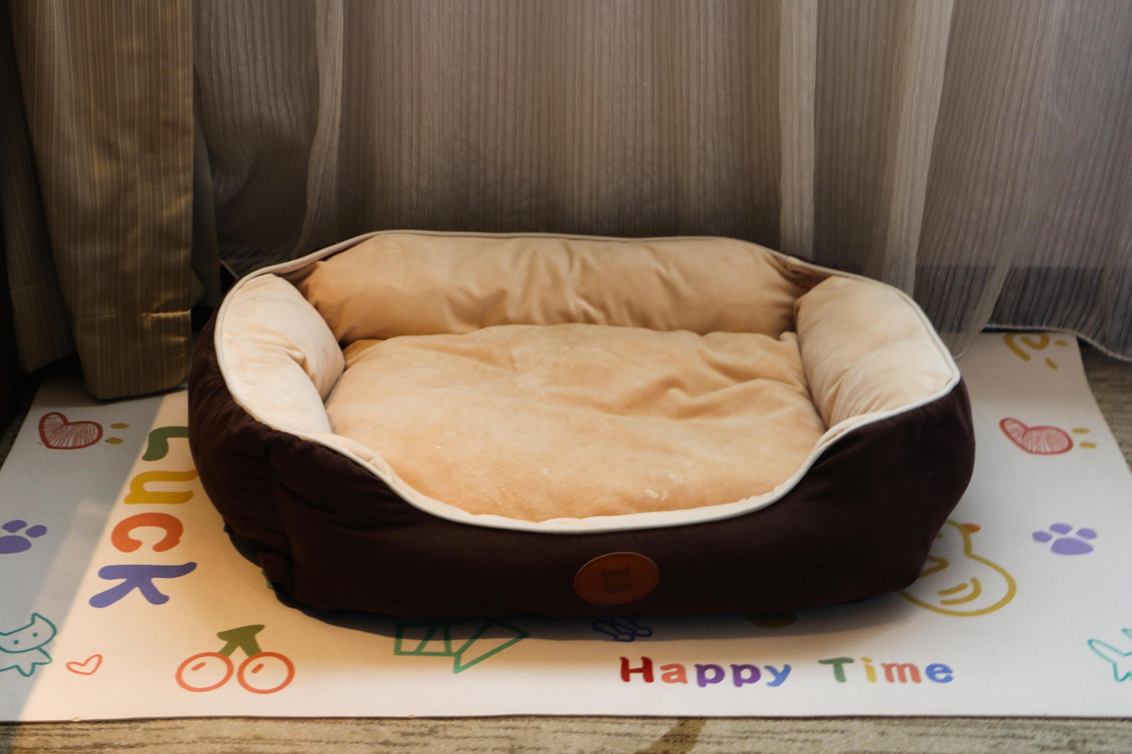 Safe på rommet, skrivebord, skrivebord for bærbar PC og lydisolert