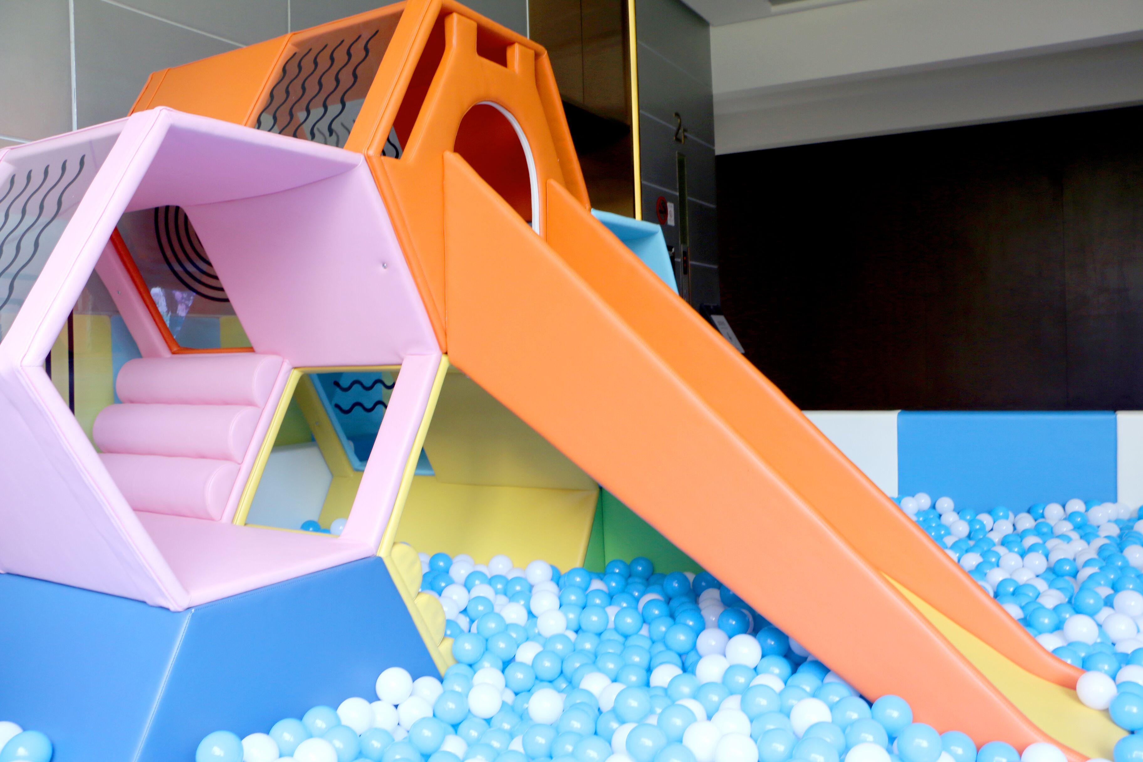 children’s play area – indoor