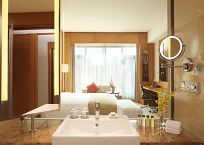 King Executive Room | Bathroom