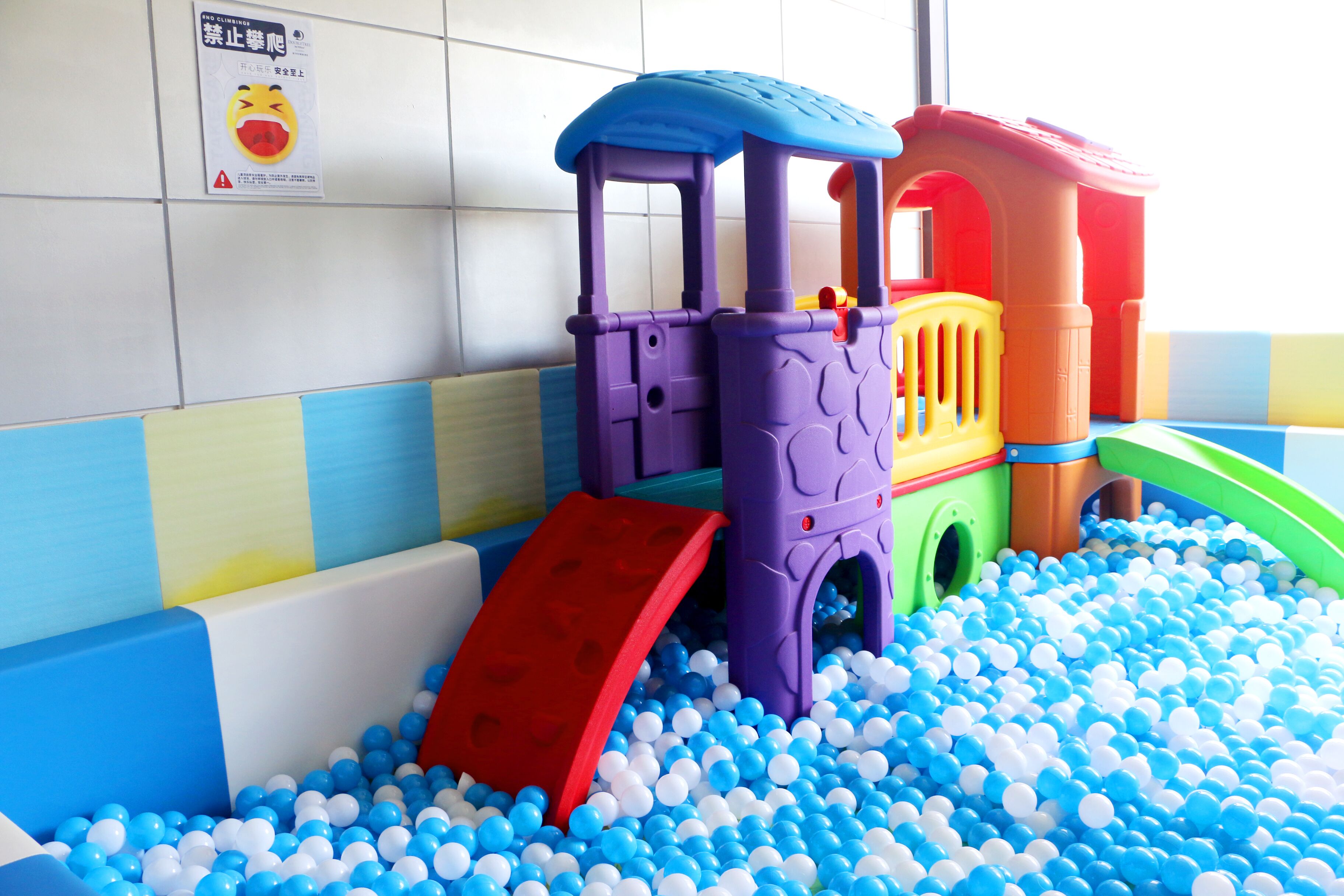 children’s play area – indoor