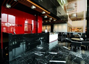 Reception - Ramada Encore by Wyndham Izmir (Izmir)