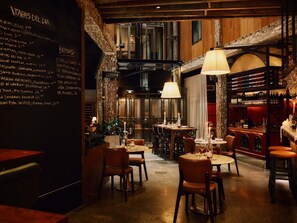 Breakfast and dinner served - Hotel Woolstore 1888, Sydney - Handwritten Collection (Pyrmont)