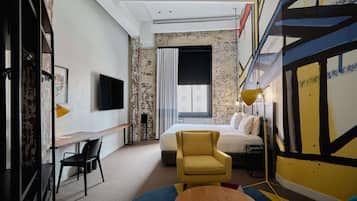 The Shearer's Suite with 1 King Bed | Literie de qualité supérieure, coffres-forts dans les chambres, bureau