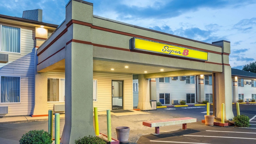 Super 8 by Wyndham North Sioux City