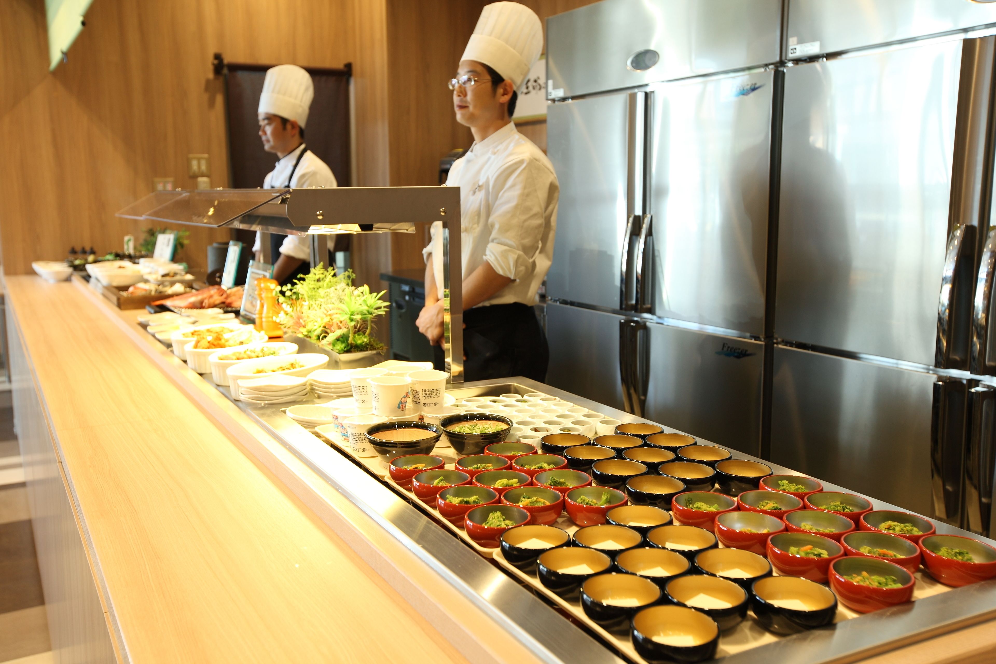 Daily buffet breakfast (JPY 2000 per person)
