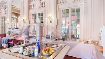 Daily buffet breakfast (EUR 14 per person)