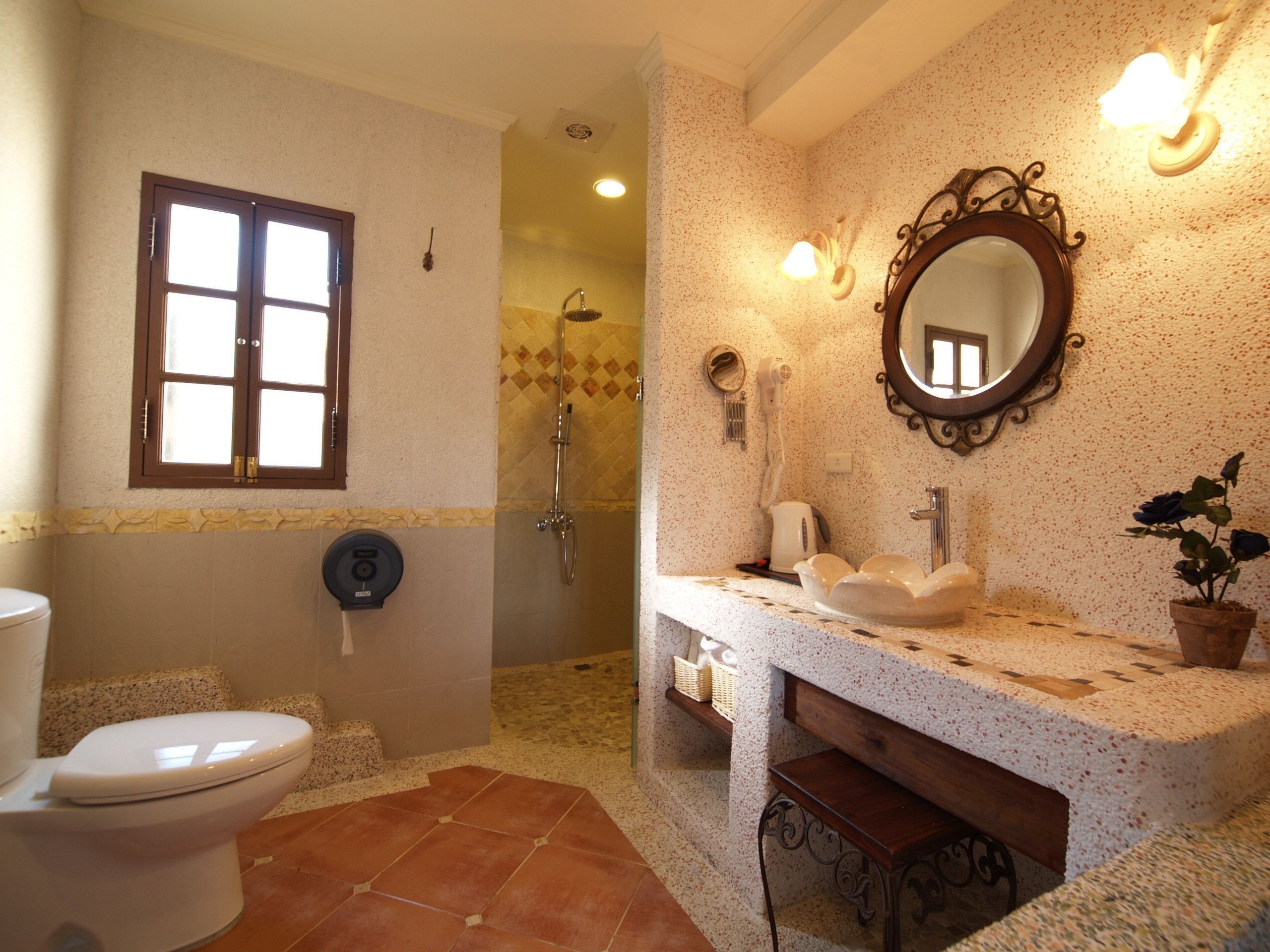 1 bedroom, premium bedding, down duvets, minibar