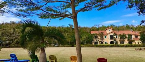 Zona de juegos infantil al aire libre