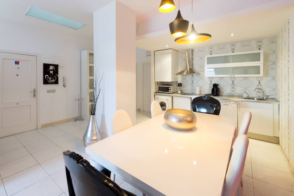 Premium Penthouse, 2 Double Beds | In-room dining