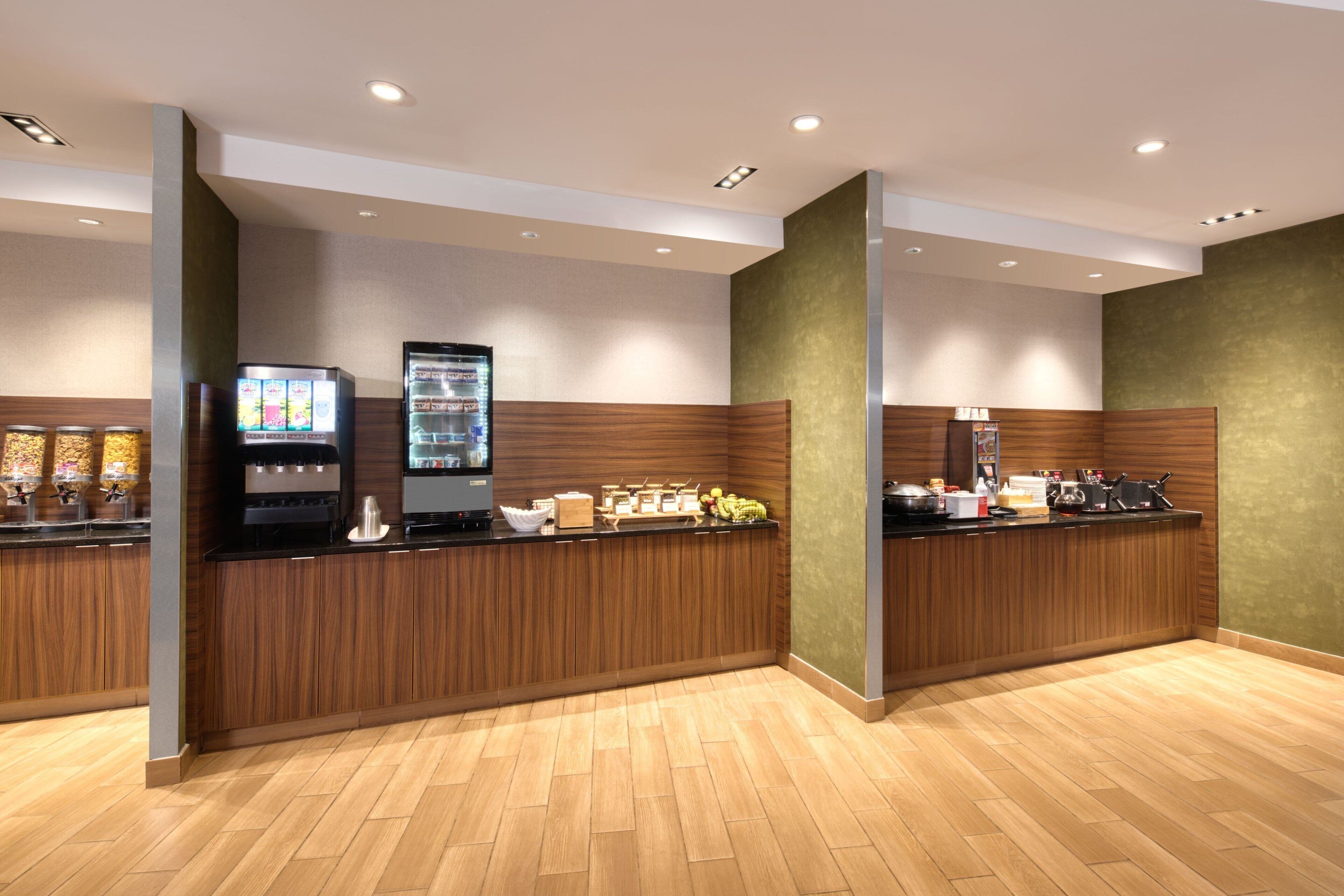 free daily continental breakfast