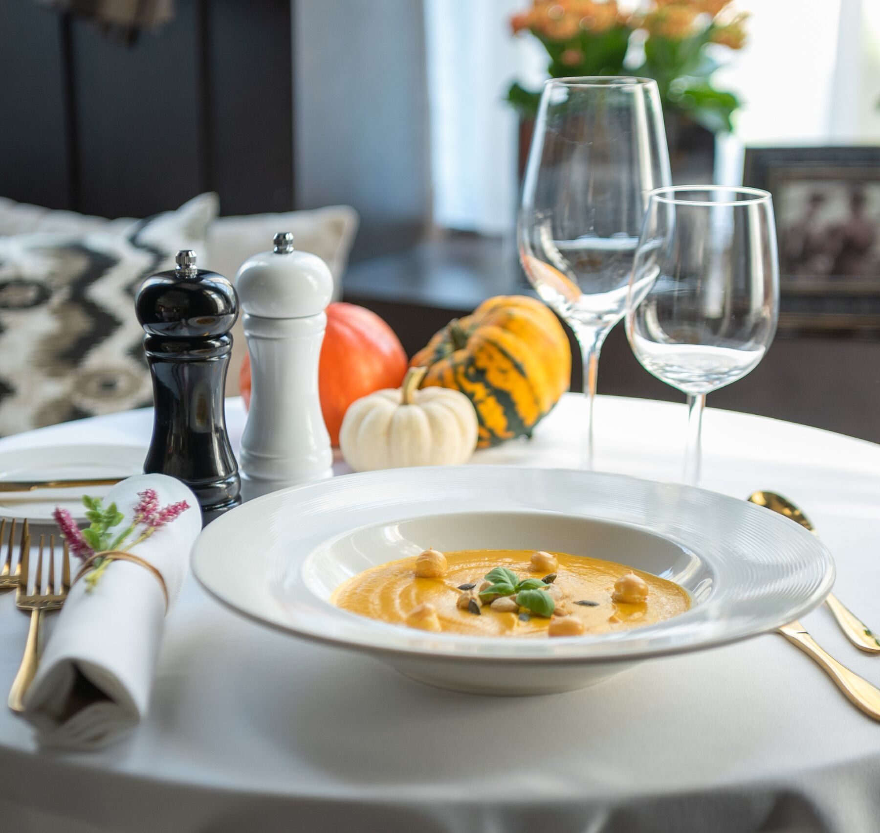 breakfast, lunch, dinner served; al fresco dining