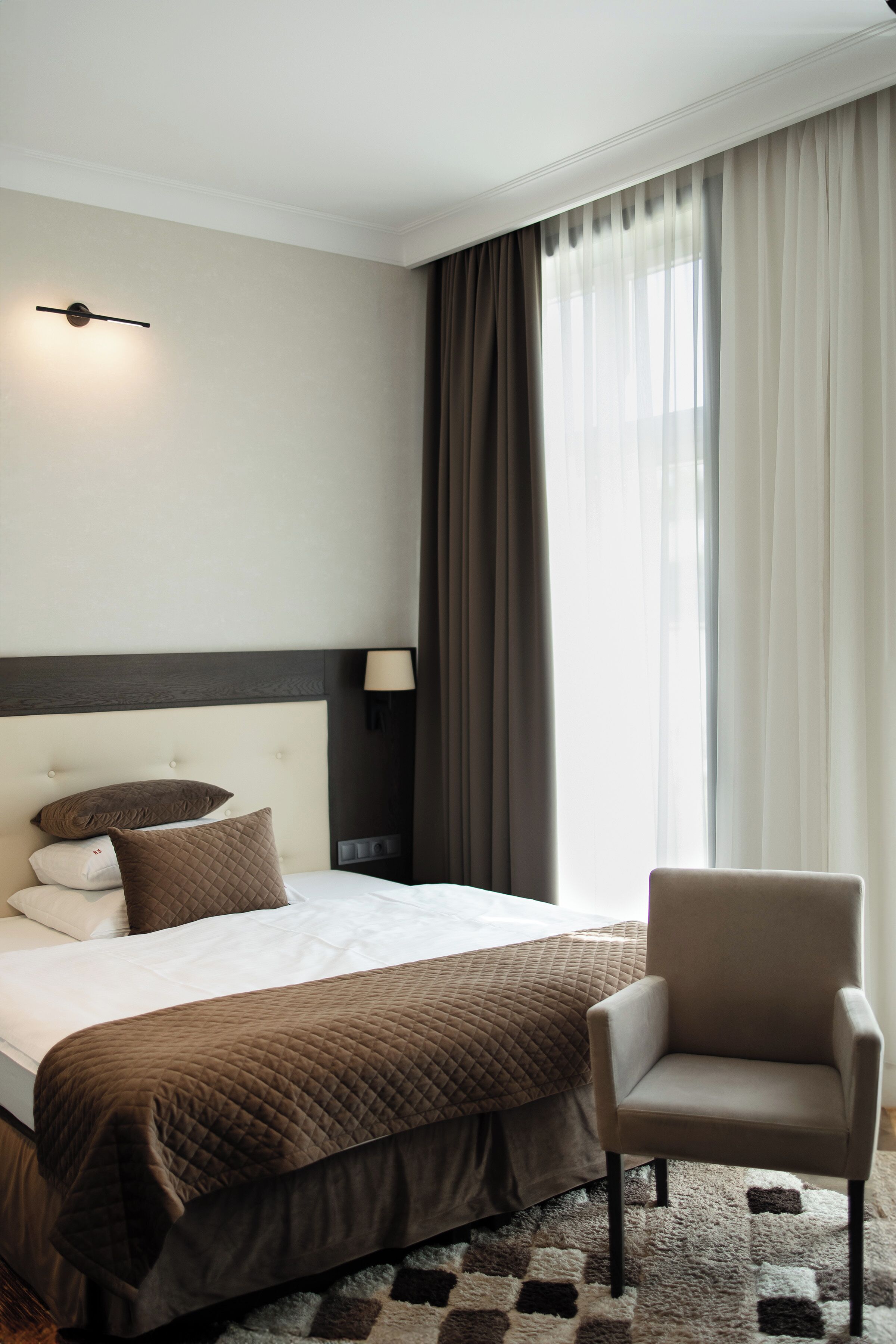 Comfort Double Room | Hypo-allergenic bedding, minibar, in-room safe, desk