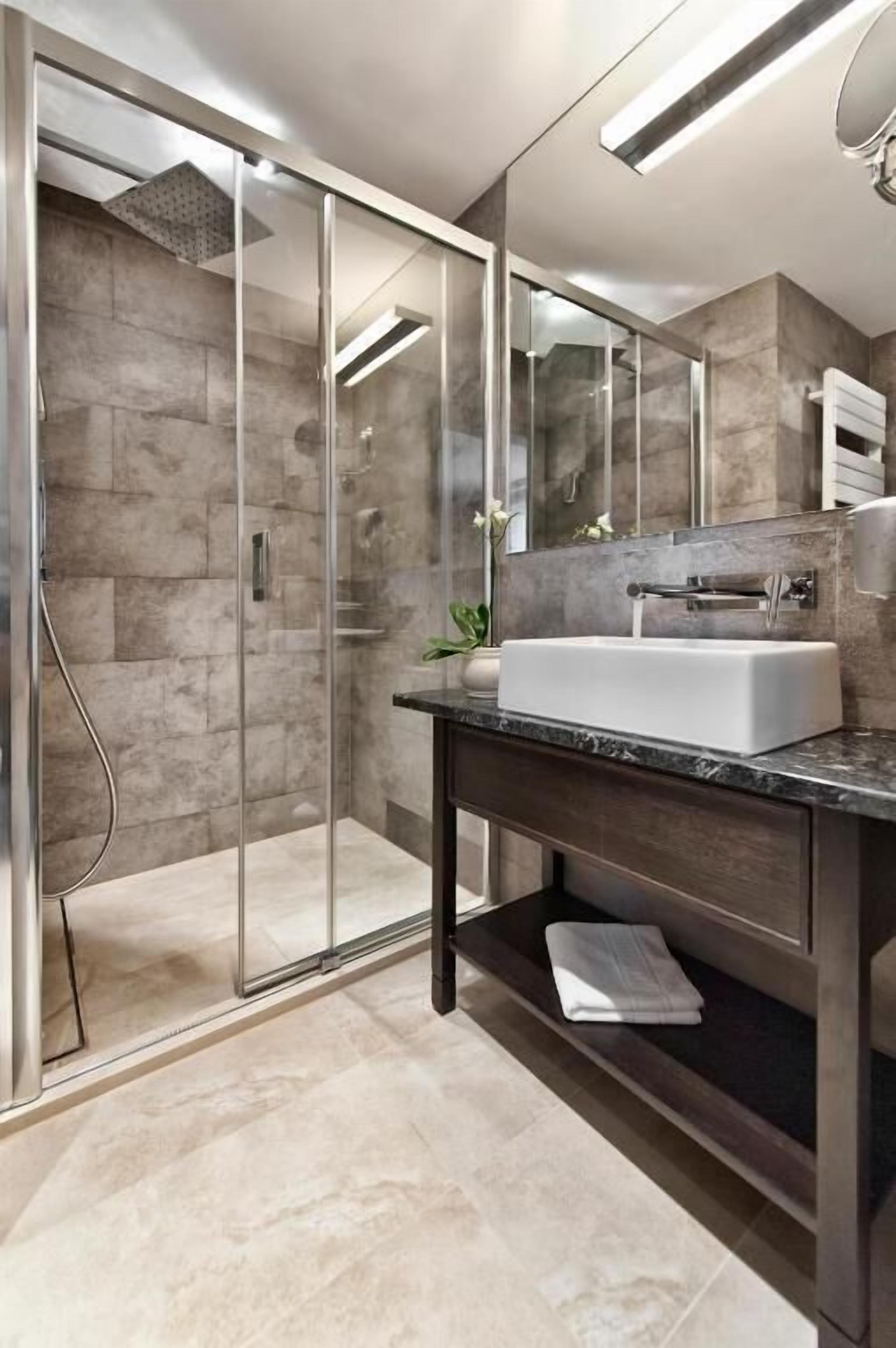 rainfall showerhead, free toiletries, hair dryer, slippers