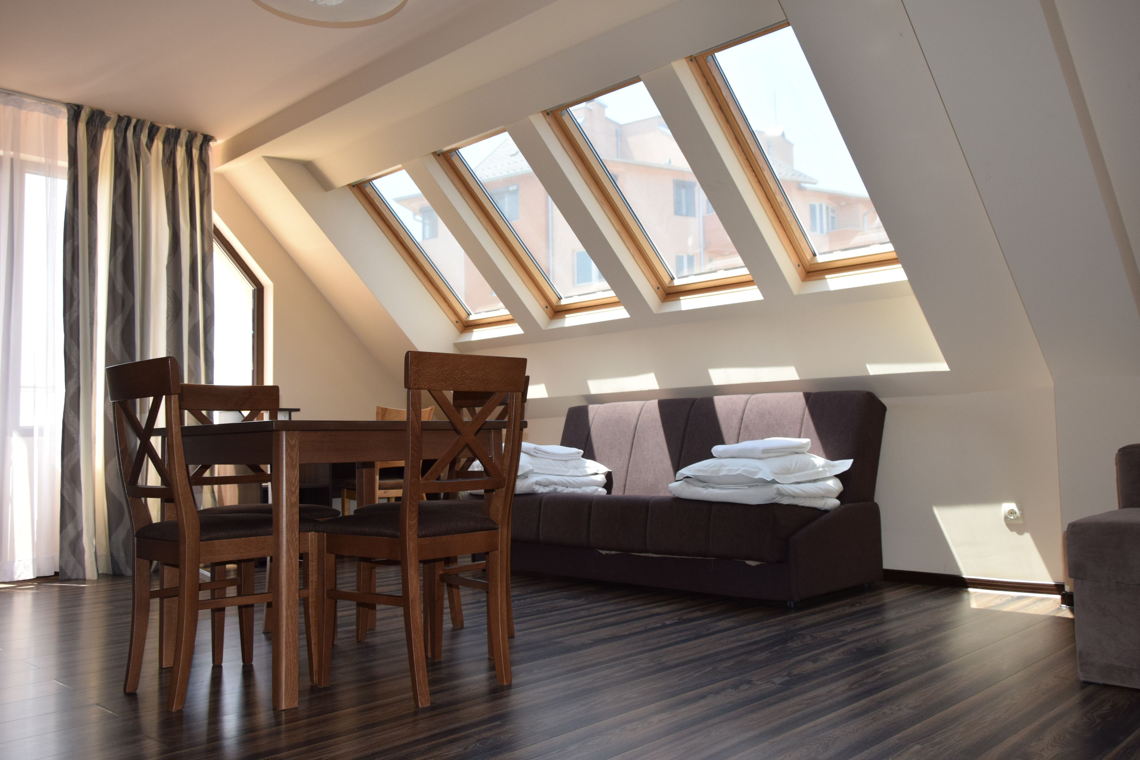 Apartment | Living room | Flat-screen TV