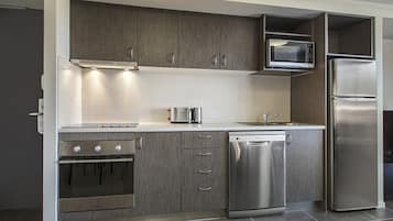 Fridge, microwave, stovetop, electric kettle