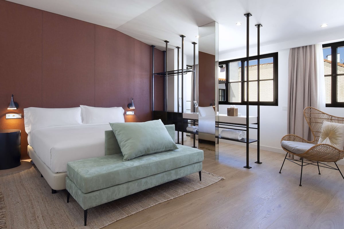 Superior-Zimmer, 1 King-Bett | Wohnbereich