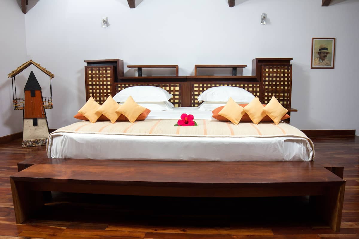 1 bedroom, premium bedding, minibar, in-room safe