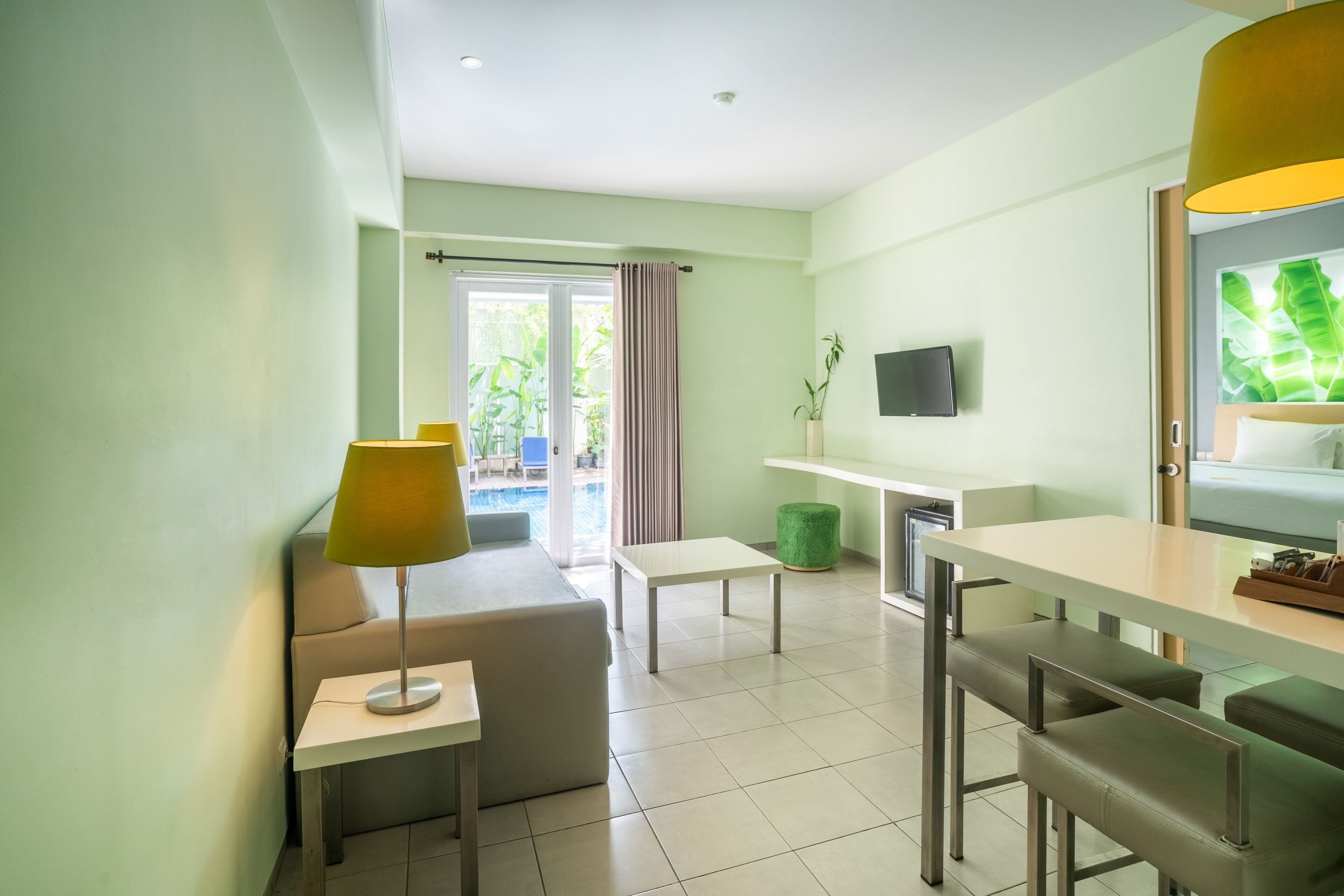 32-inch lcd tv with cable channels, tv