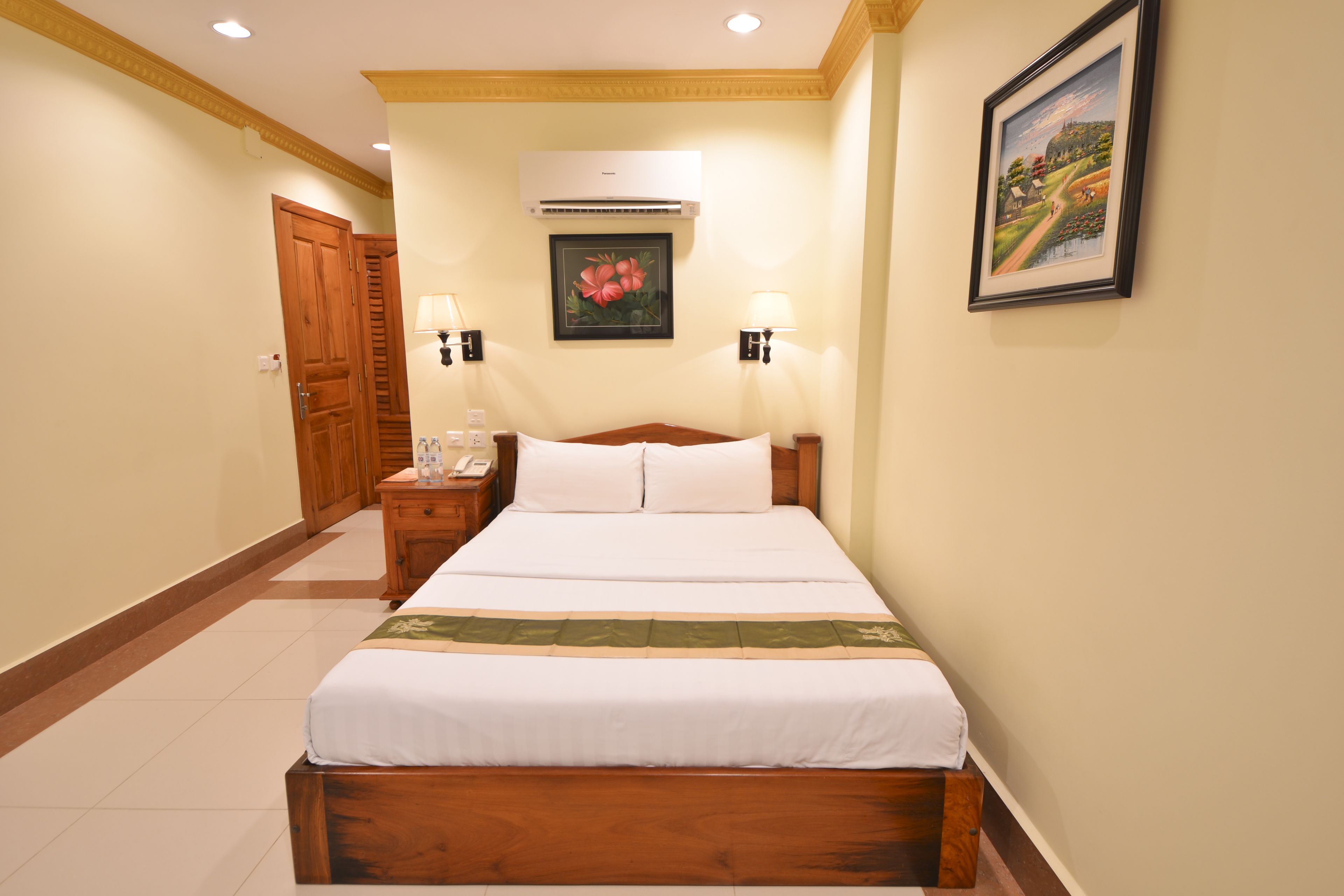 minibar, in-room safe, individually decorated, individually furnished