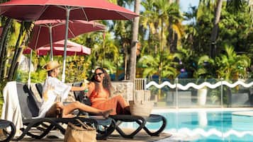 Outdoor pool, pool loungers