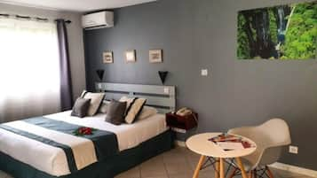 Superior Double Room, 1 King Bed | Desk, iron/ironing board, free cots/infant beds, free WiFi