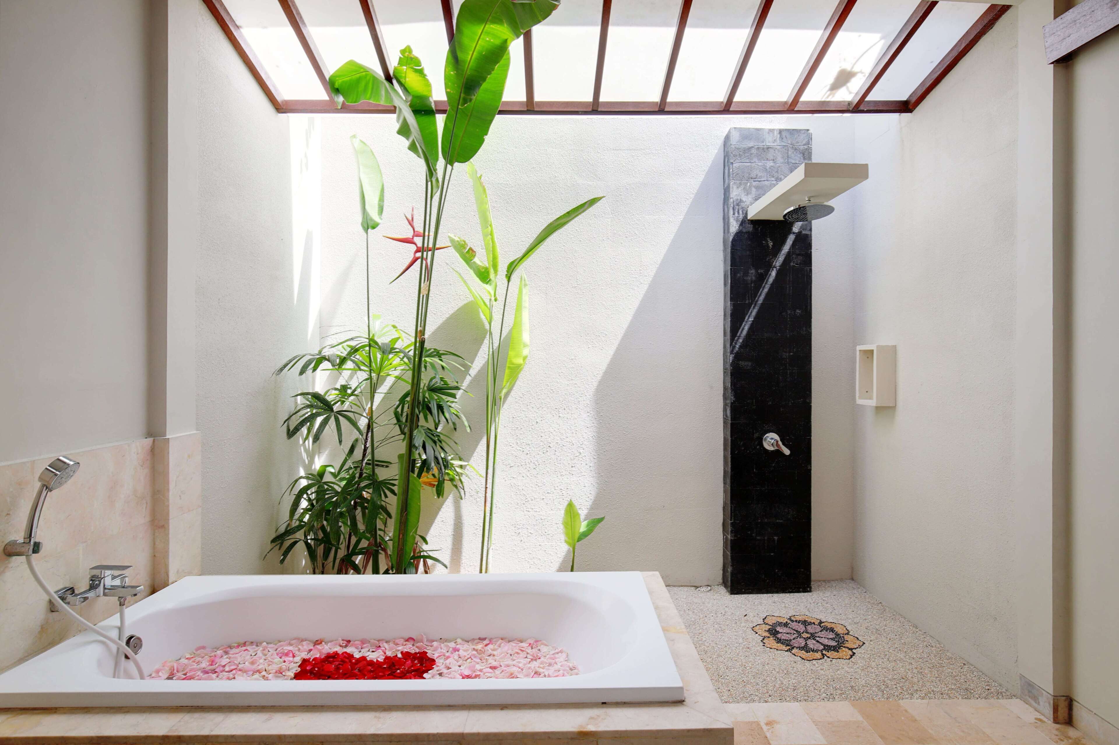 One Bedroom Deluxe Villa | Bathroom