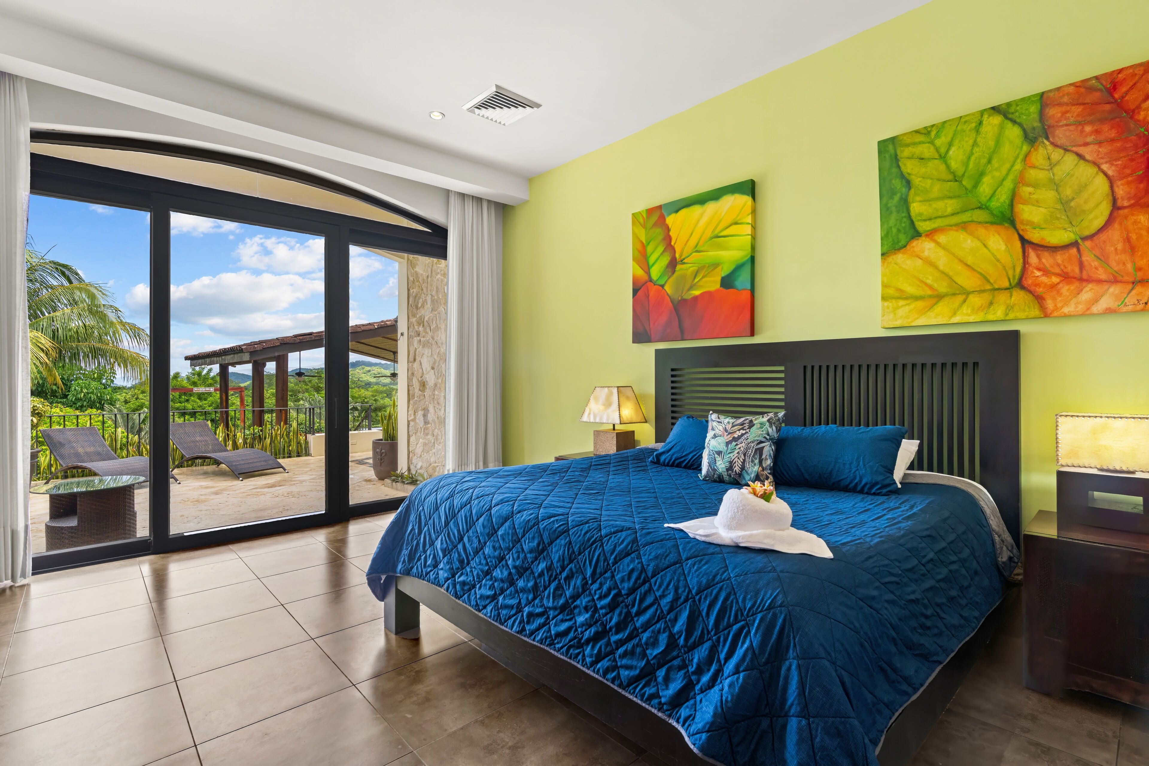 Luxury Villa | Premium bedding, pillow-top beds, in-room safe, individually decorated