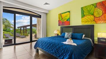 Luxury Villa | Premium bedding, pillow-top beds, in-room safe, individually decorated