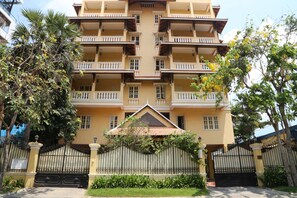 Exterior - Grand Residence (Phnom Penh)