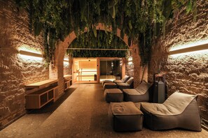 Sauna seca, sauna a vapor