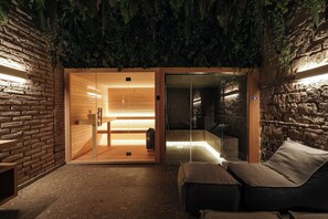 Sauna seca, sauna a vapor