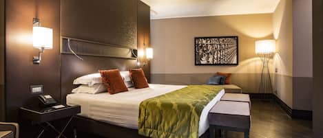 Junior Suite | Premium bedding, in-room safe, blackout drapes, soundproofing