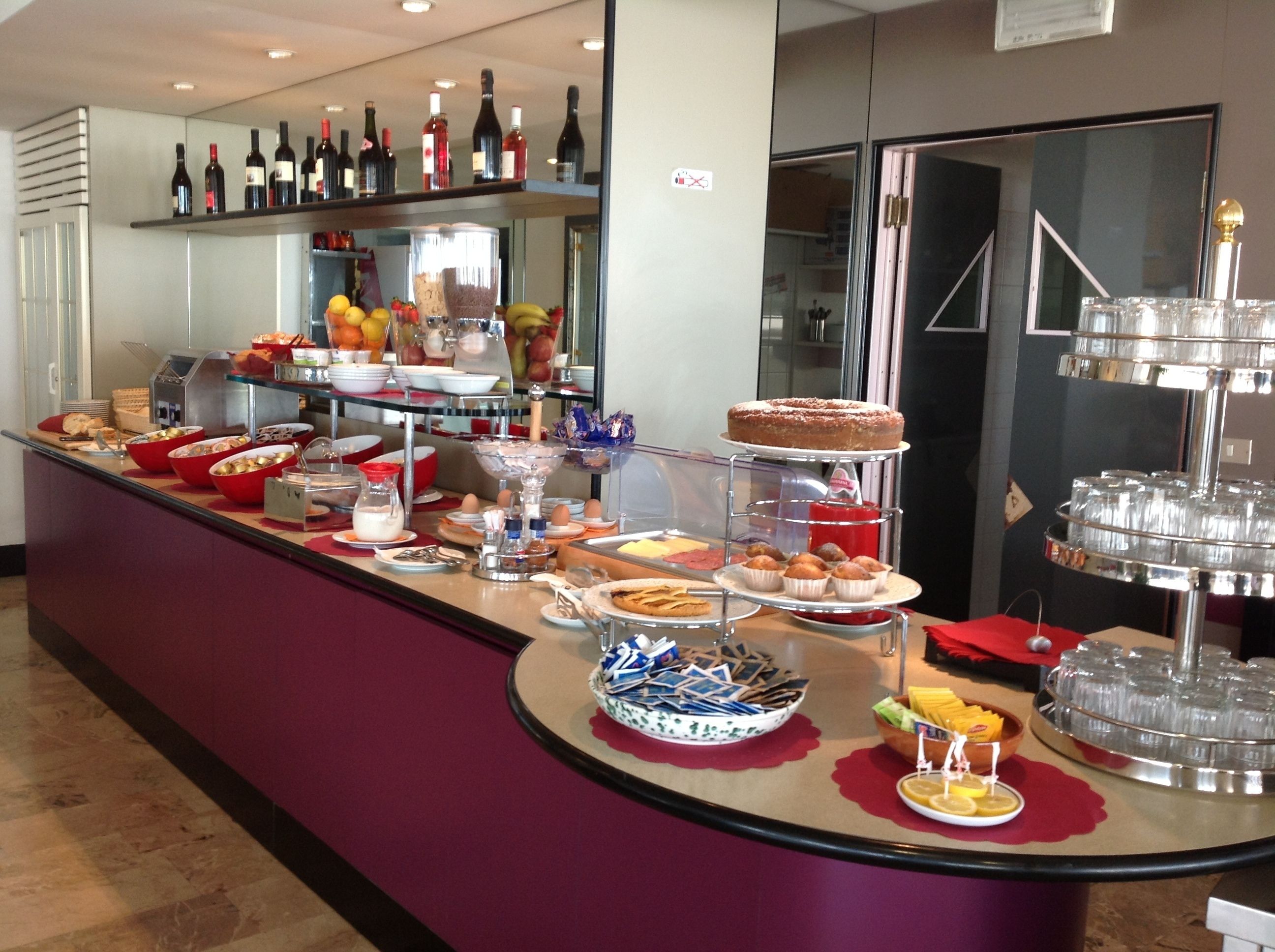 Free daily buffet breakfast