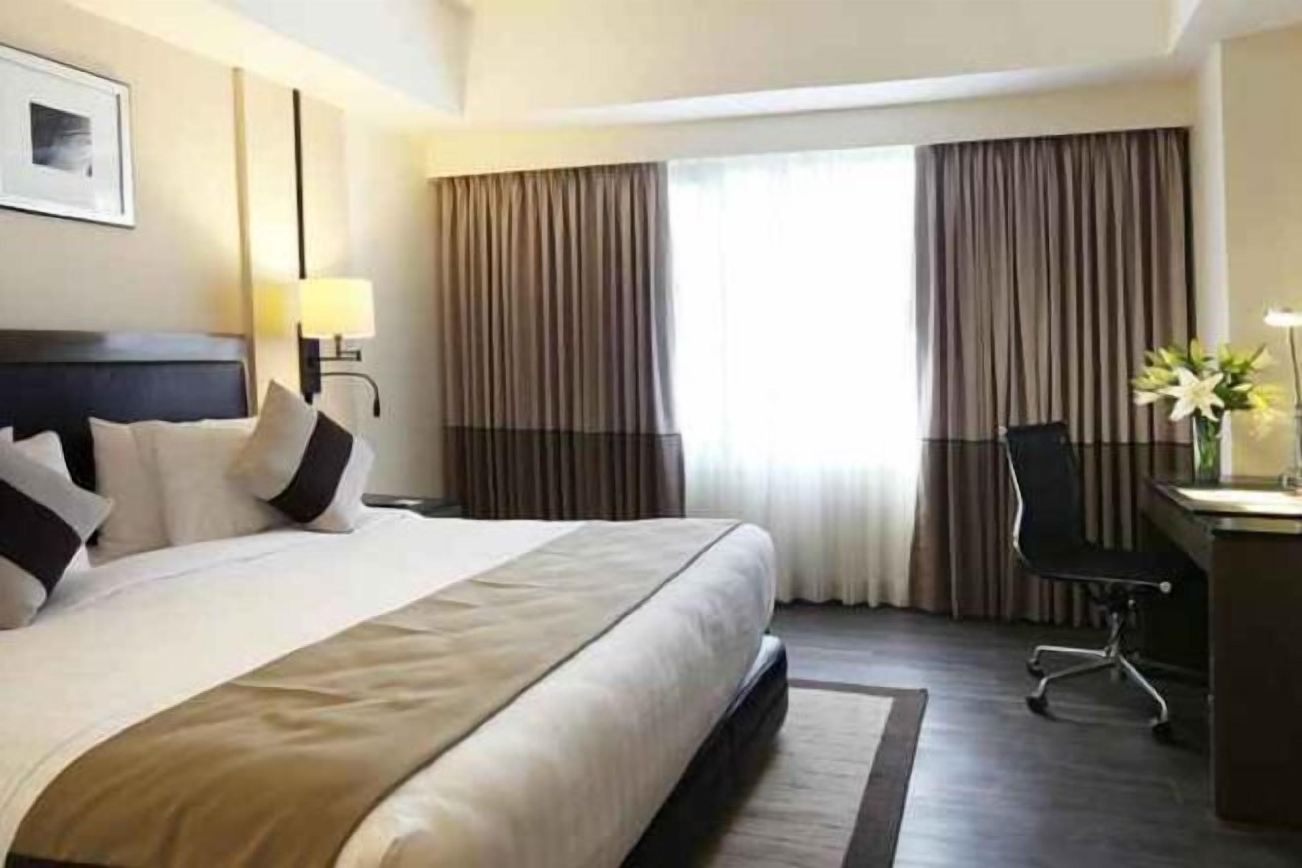 In-room safe, desk, laptop workspace, blackout drapes