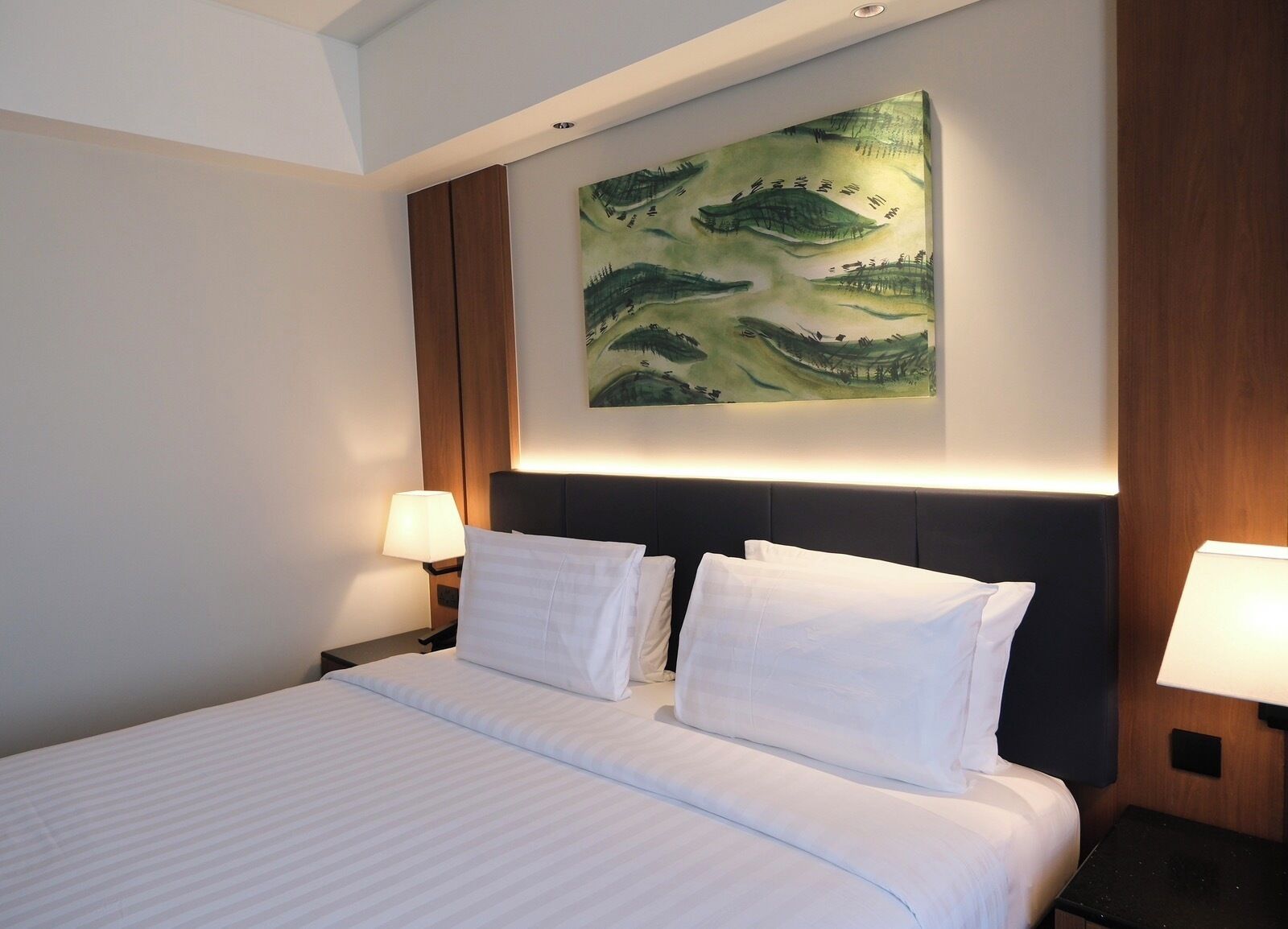 1 bedroom, in-room safe, desk, laptop workspace