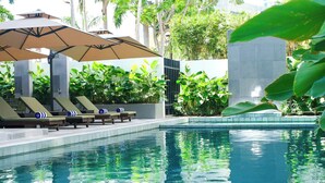Kolam renang terbuka