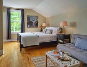 Deluxe Room | Premium bedding, pillowtop beds, individually decorated - Landmark Inn (Cooperstown)