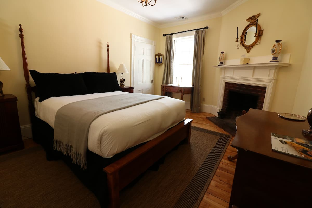 Premium bedding, down duvets, laptop workspace, blackout curtains