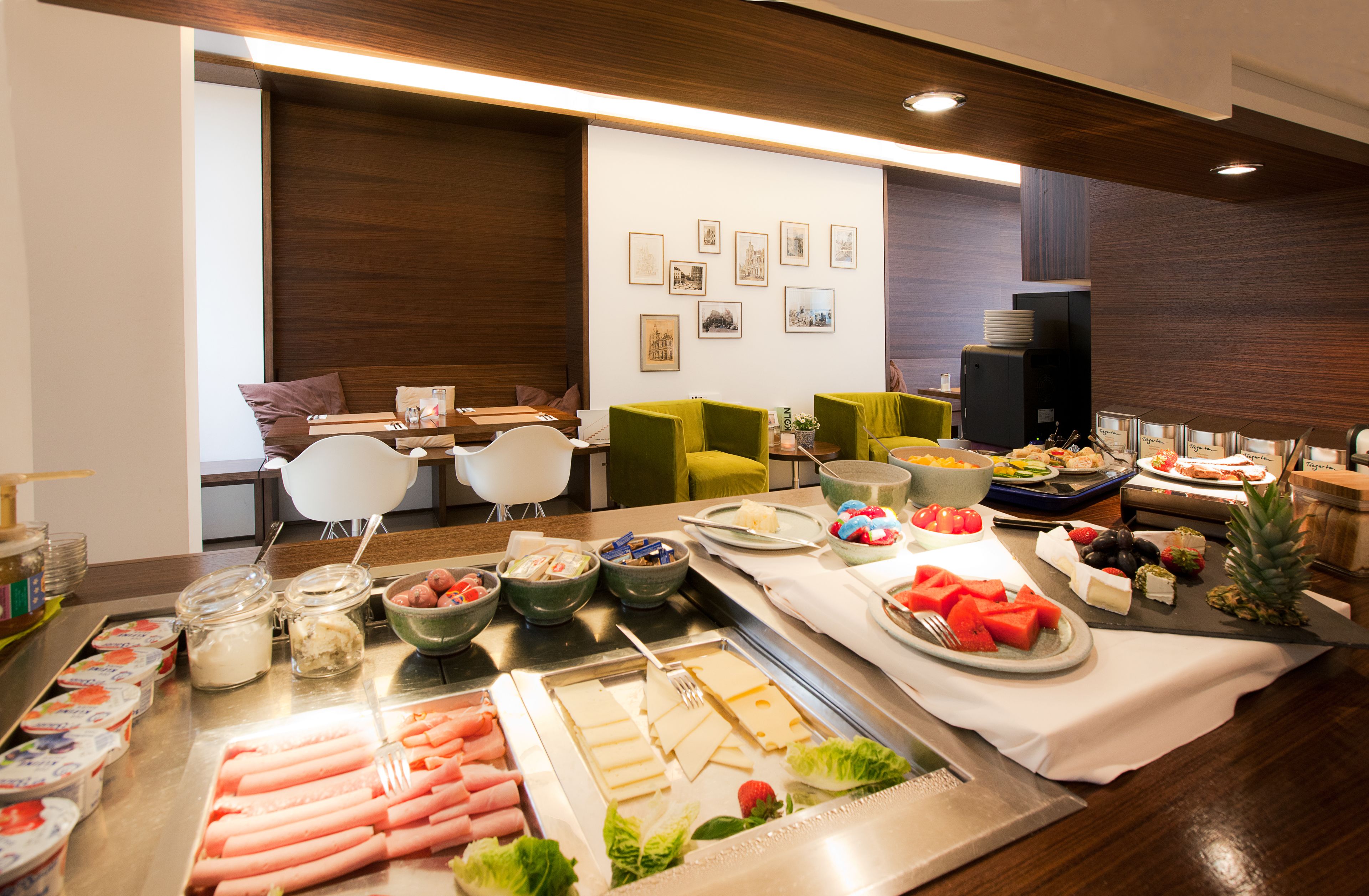 Desayuno de cocina local (EUR 12 por persona) 