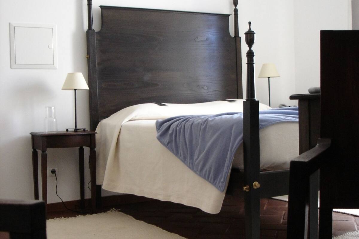 Premium bedding, desk, blackout curtains
