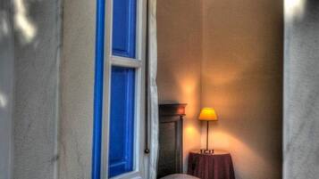 Standard Double or Twin Room | Premium bedding, desk, blackout curtains, iron/ironing board