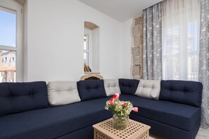 Luxury Suite, 1 Bedroom, Kitchen | Premium bedding, minibar, in-room safe, individually decorated - Sleep Split (Split)