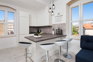 Front of property - Sleep Split (Split)