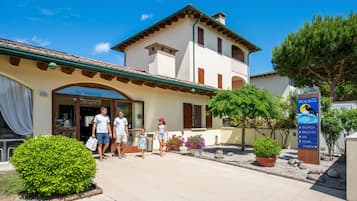 Majoituspaikan julkisivu